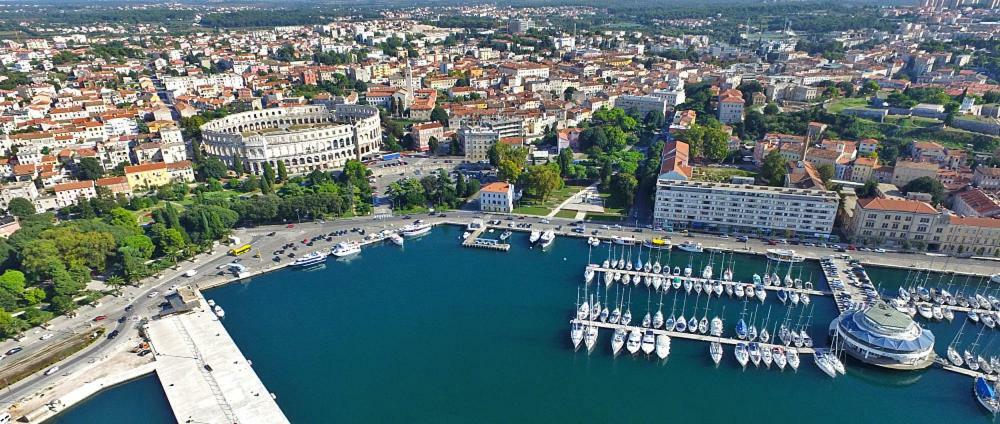 Villa Isabella プーラ エクステリア 写真